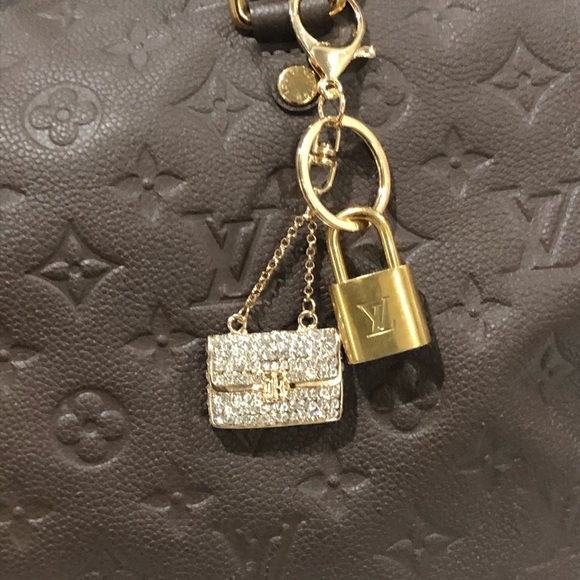 Authentic Louis Vuitton Lock & Key with Rhinestone Bag Charm Keychain Key Holder - Picture 4 of 5
